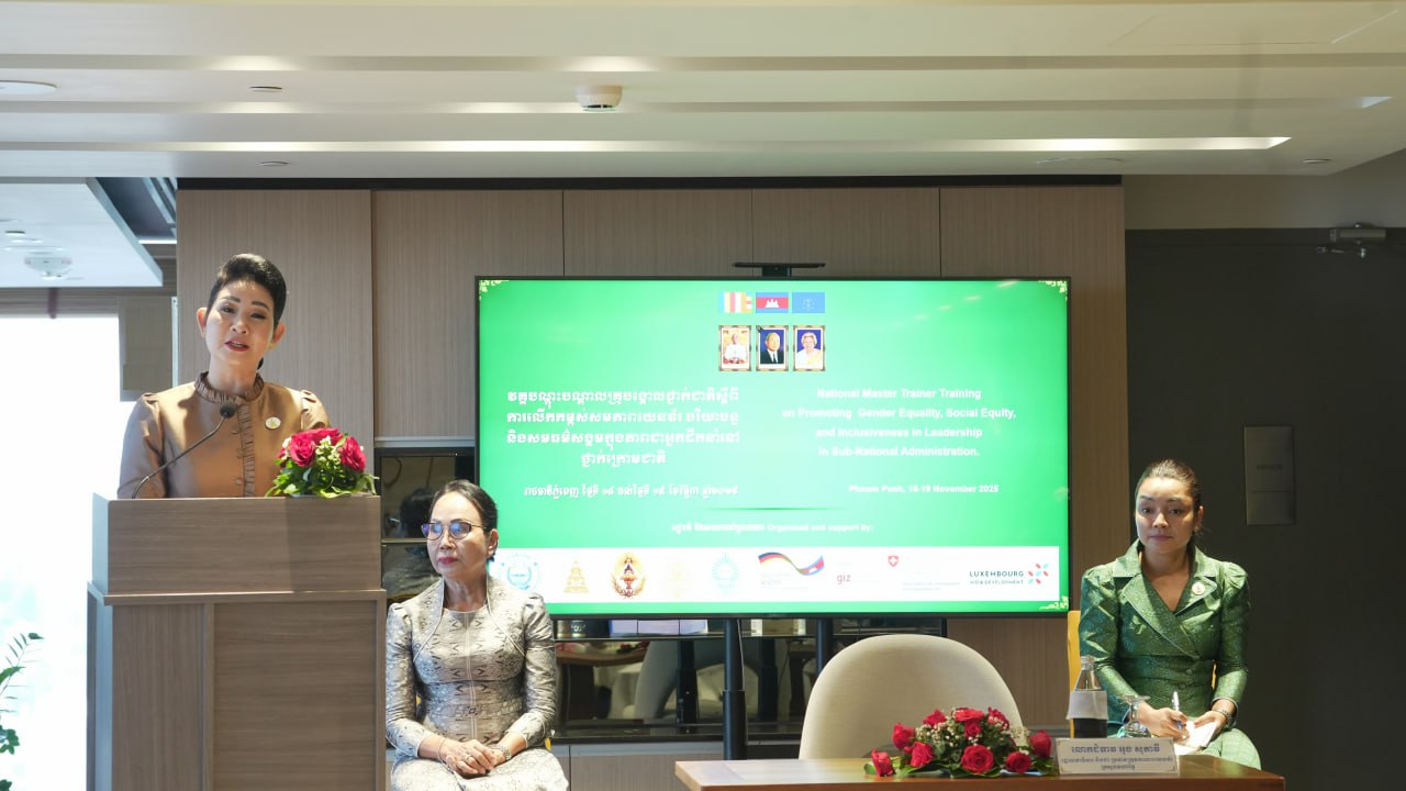 Hollywood Sign on The Hill